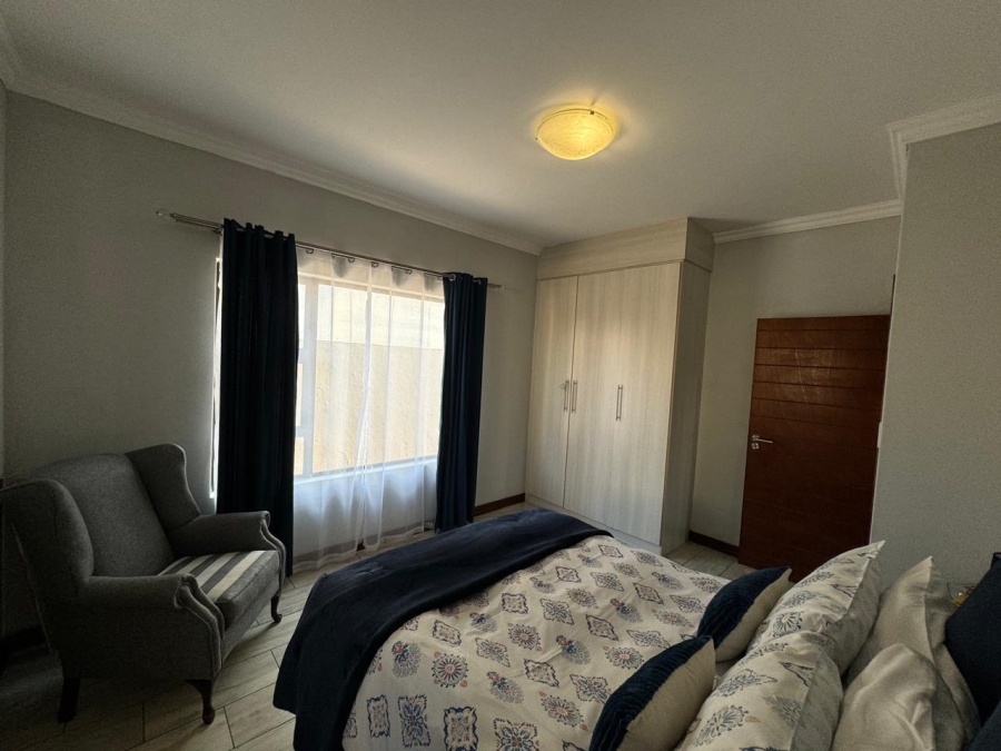 2 Bedroom Property for Sale in Gateway Manor North West